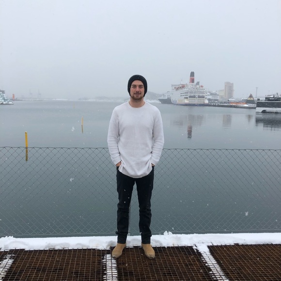 Meet your Posher, Cody - Picture 1 of 3